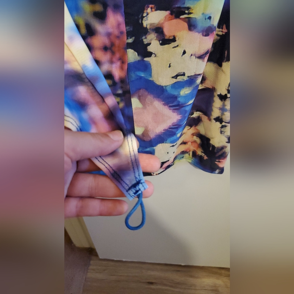 Dress - Picture 6 of 10